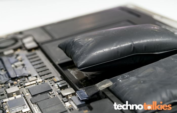 Laptop battery Swollen